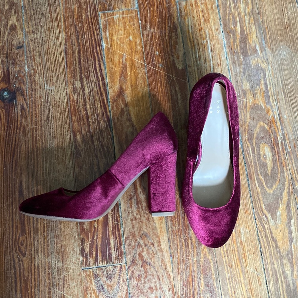 Rose magenta velvet heels